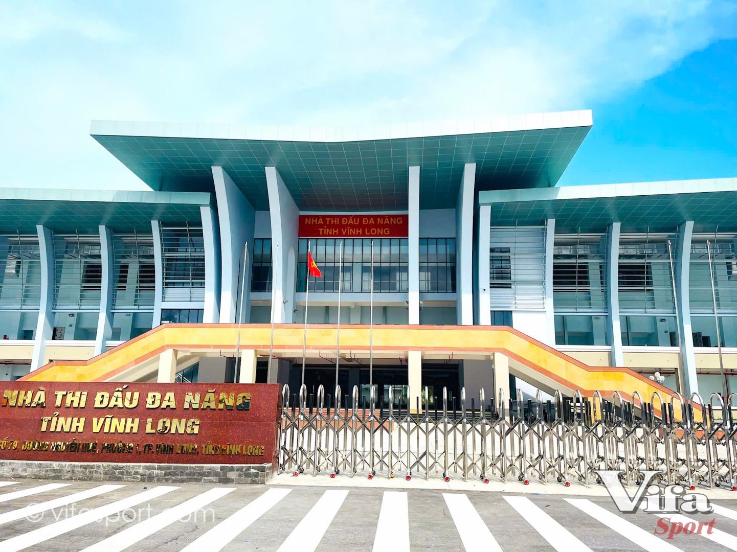 Ghế khán đài nhựa LLDPE VifaSport – Lựa chọn bền vững cho công trình thể thao hiện đại