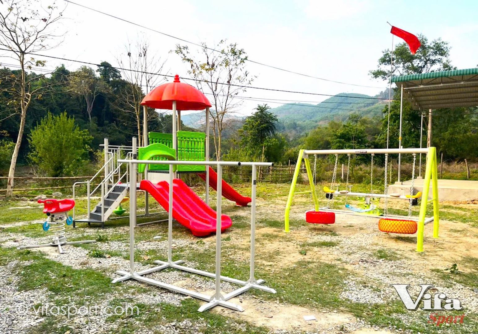 MỘT CỤM VUI CHƠI NGOÀI TRỜI CHO TRẺ EM KHÔNG CHIẾM NHIỀU DIỆN TÍCH?