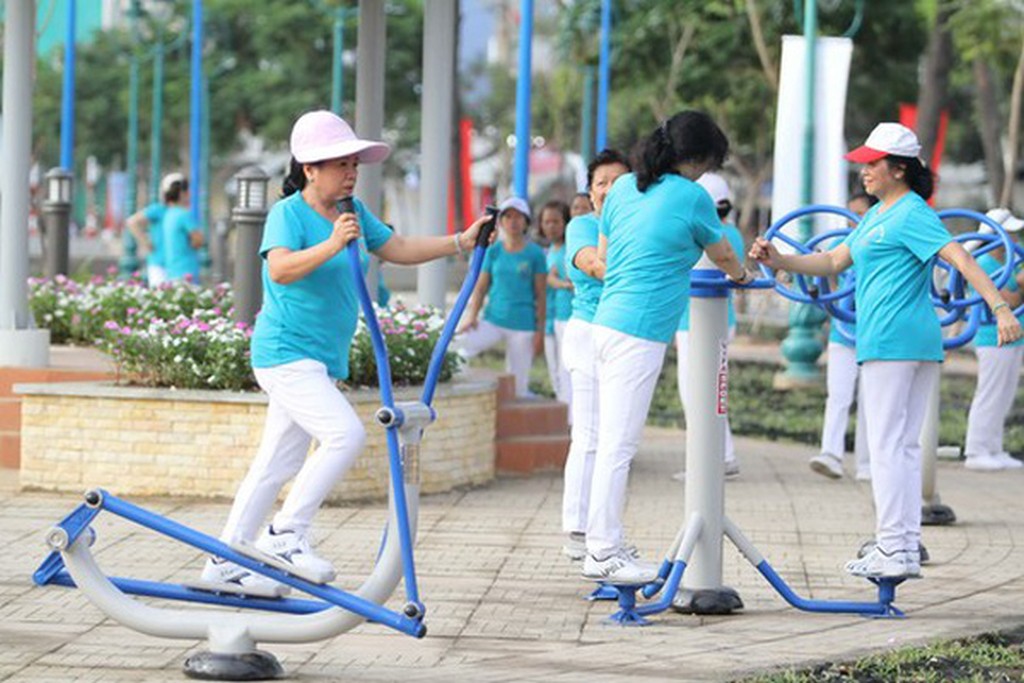 NHỮNG CÁCH TẬP THỂ DỤC Ở CÔNG VIÊN AN TOÀN VÀ HIỆU QUẢ NHẤT
